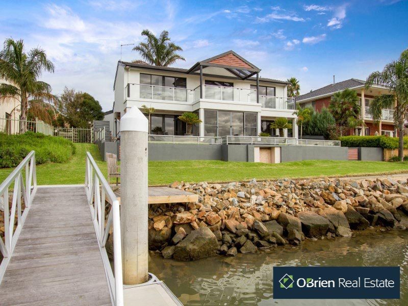 4 Palm Beach Drive, Patterson Lakes VIC 3197