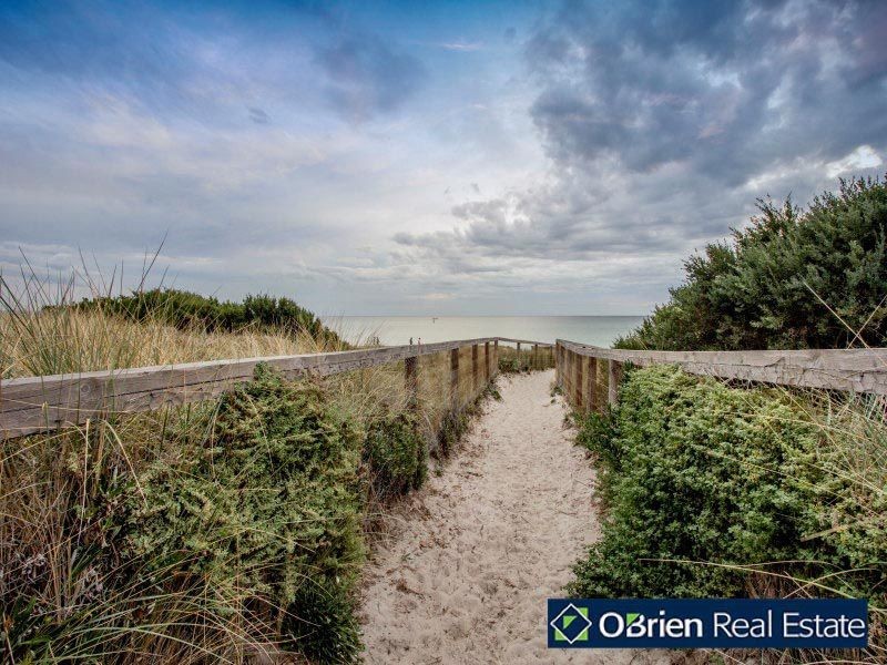 1/12 Newberry Avenue, Bonbeach VIC 3196