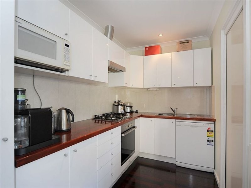 2A Vivienne Street, Seaford VIC 3198