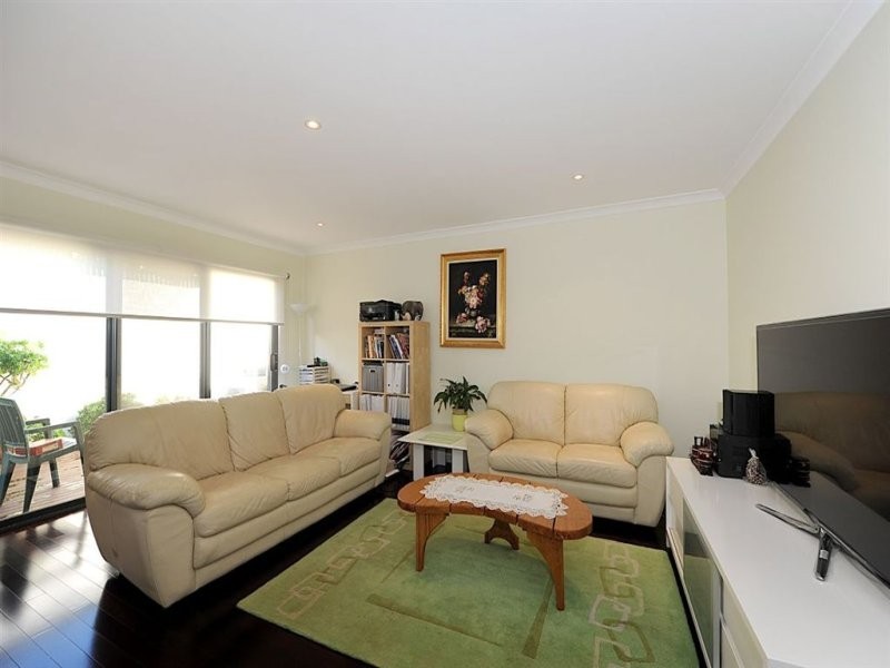 2A Vivienne Street, Seaford VIC 3198
