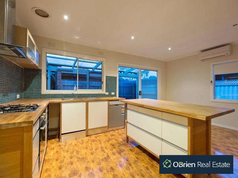 17 Seacrest Avenue, Seaford VIC 3198