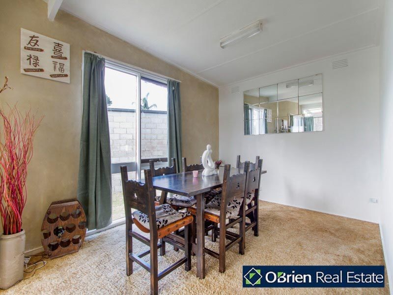 21 Silvertop Crescent, Frankston North VIC 3200