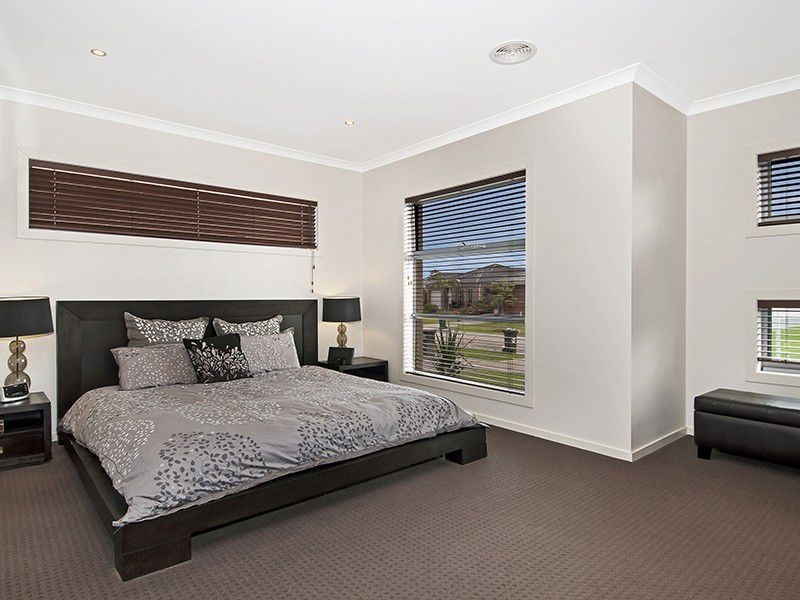 14 Merriwee Chase, Sandhurst VIC 3977