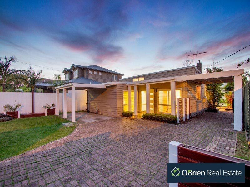11 Lochiel Avenue, Edithvale VIC 3196