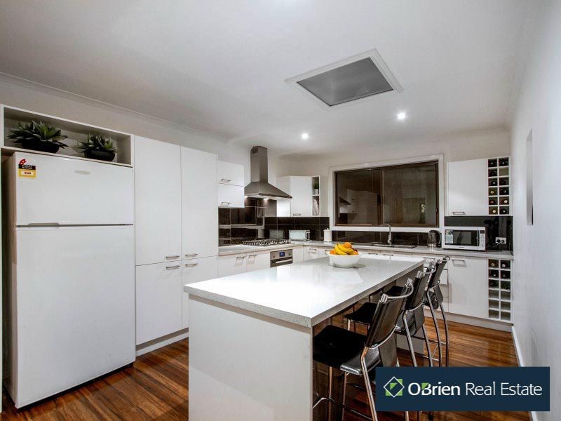 11 Lochiel Avenue, Edithvale VIC 3196