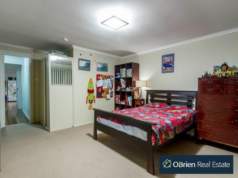 11 Lochiel Avenue, Edithvale VIC 3196