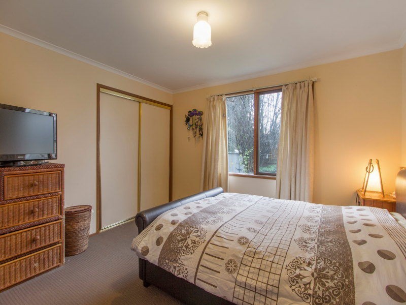 36 Rosemary Crescent, Frankston North VIC 3200