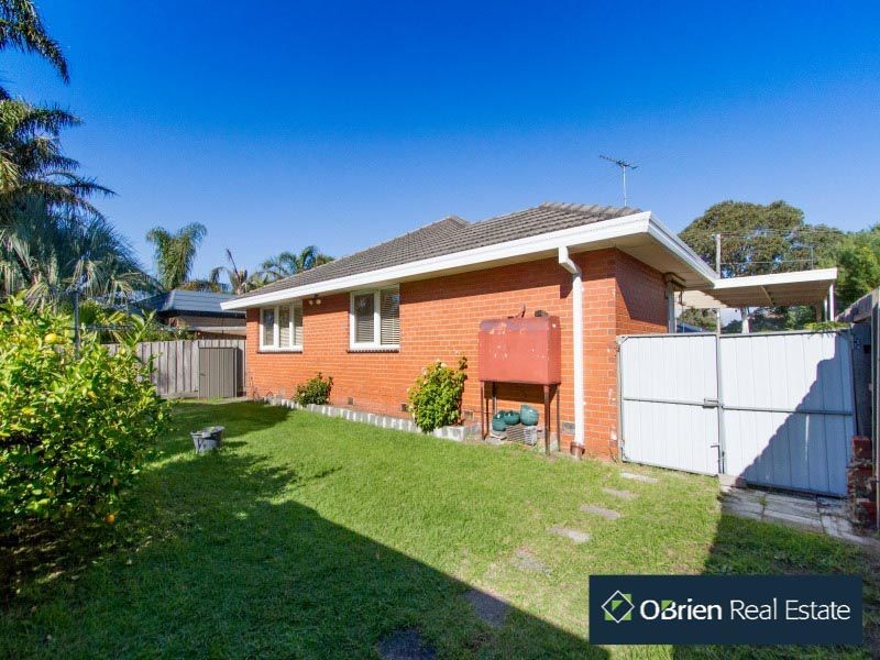 23 Selsey Street, Seaford VIC 3198