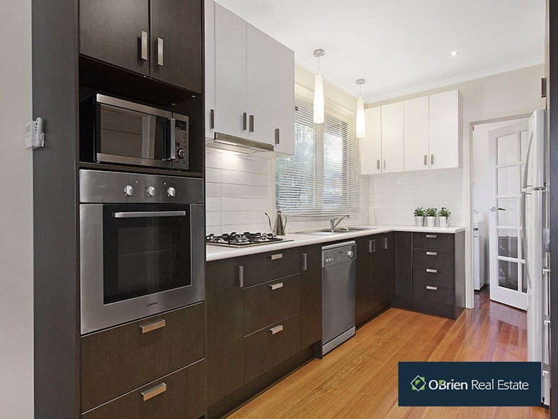 1/2 Herald Street, Cheltenham VIC 3192