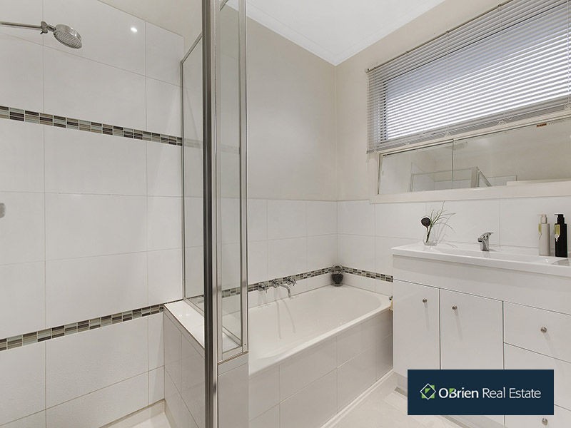 1/2 Herald Street, Cheltenham VIC 3192