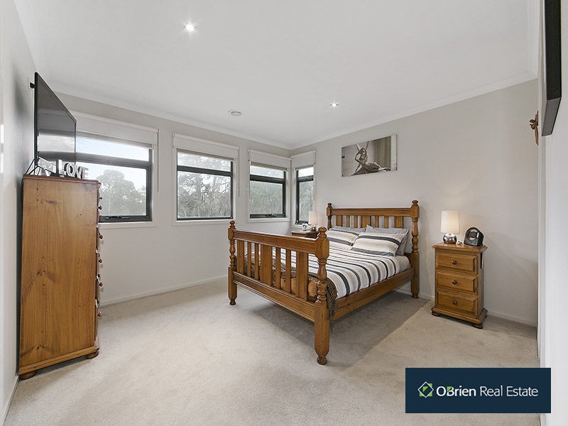 12 Greenview Terrace, Keysborough VIC 3173