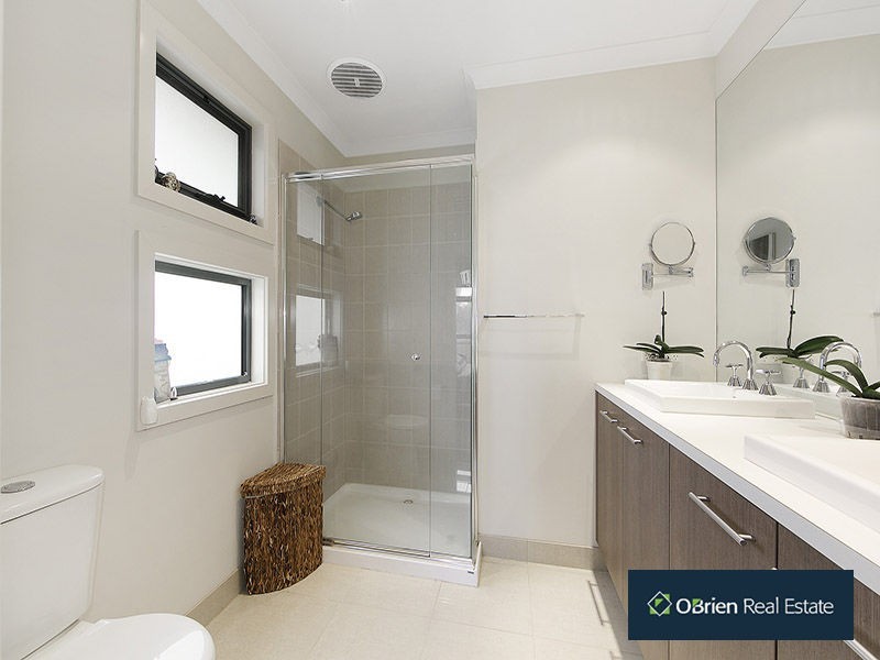 12 Greenview Terrace, Keysborough VIC 3173