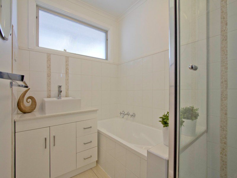 1/8 Woodbine Grove, Chelsea VIC 3196