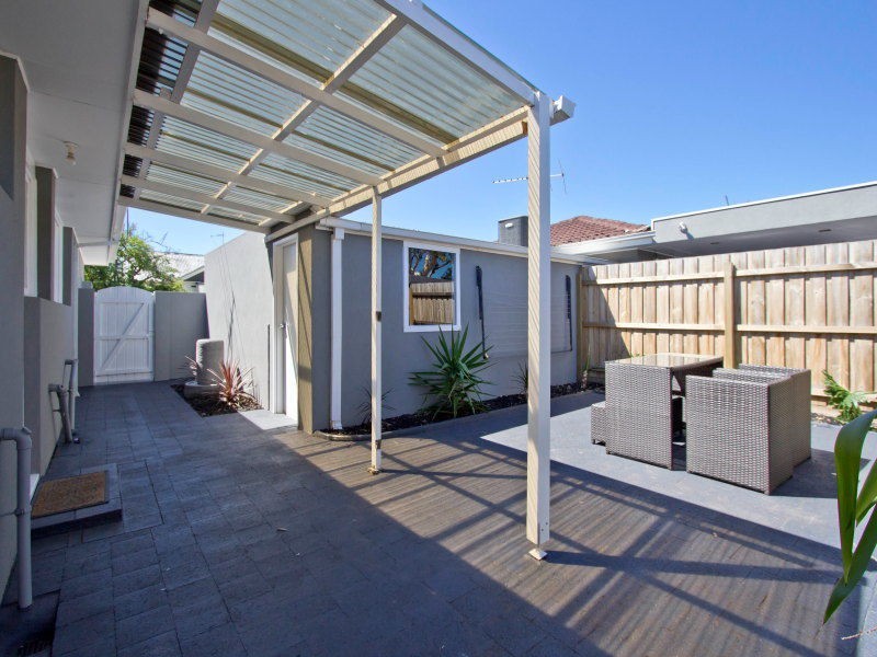 1/8 Woodbine Grove, Chelsea VIC 3196