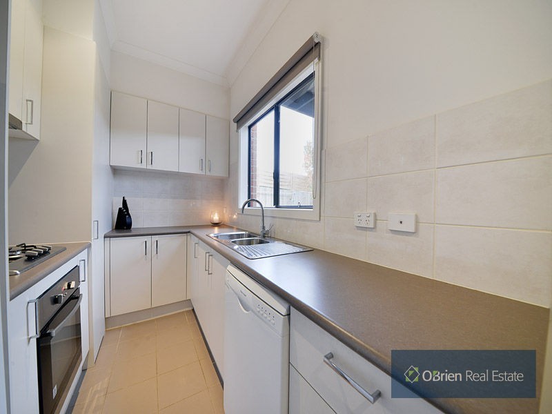 4/48 Broderick Road, Carrum Downs VIC 3201