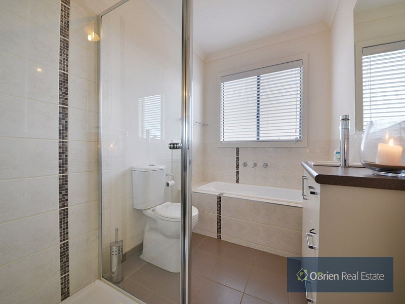 4/48 Broderick Road, Carrum Downs VIC 3201