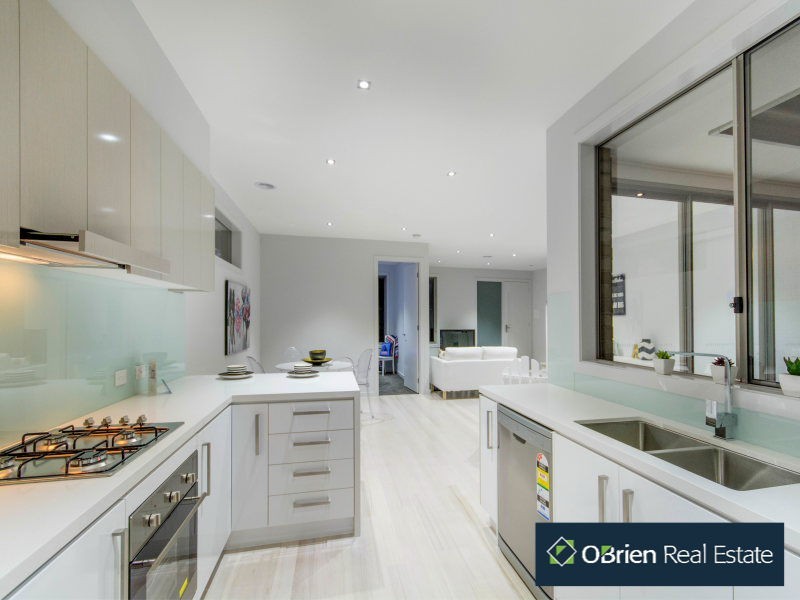 1/54 Golden Avenue, Bonbeach VIC 3196