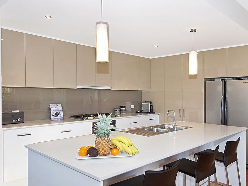 2 Pemberton Lane, Sandhurst VIC 3977