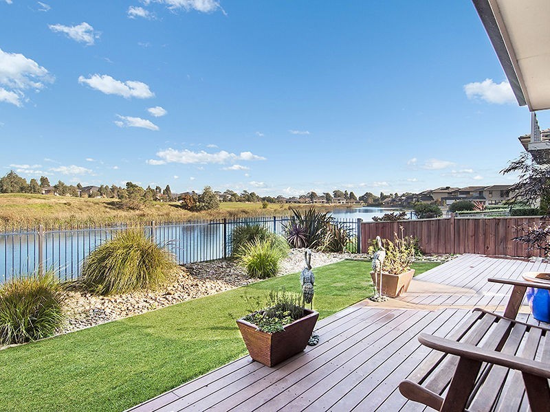 42 Lakeside Drive, Sandhurst VIC 3977