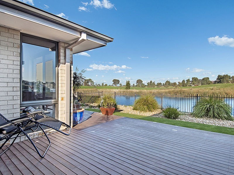 42 Lakeside Drive, Sandhurst VIC 3977