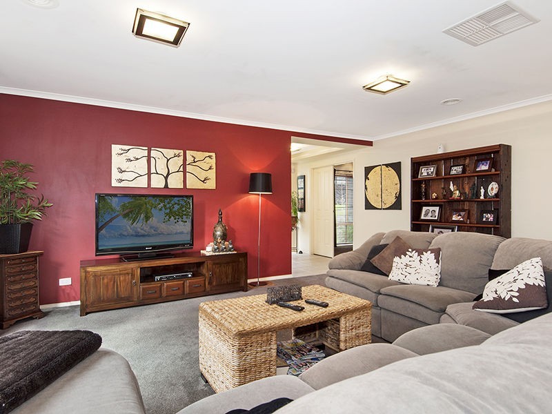 4 Desmond Court, Carrum Downs VIC 3201