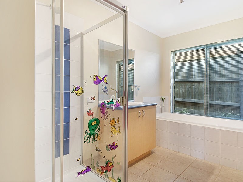 4 Desmond Court, Carrum Downs VIC 3201