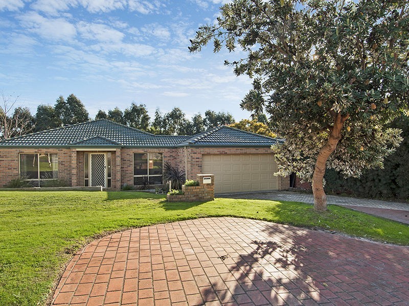 4 Desmond Court, Carrum Downs VIC 3201