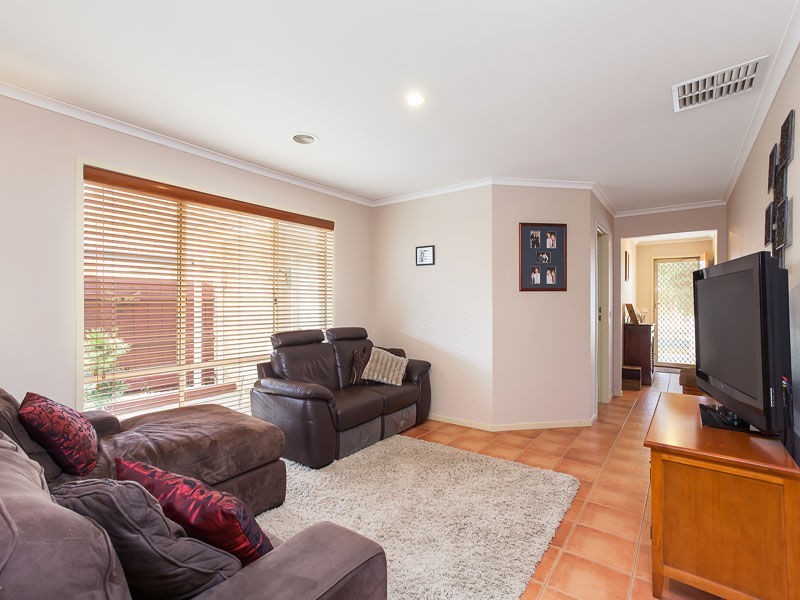 25 Elsie Grove, Edithvale VIC 3196
