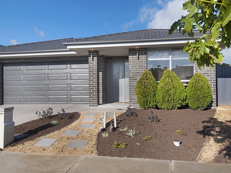 19 Hyperno Way, Sandhurst VIC 3977