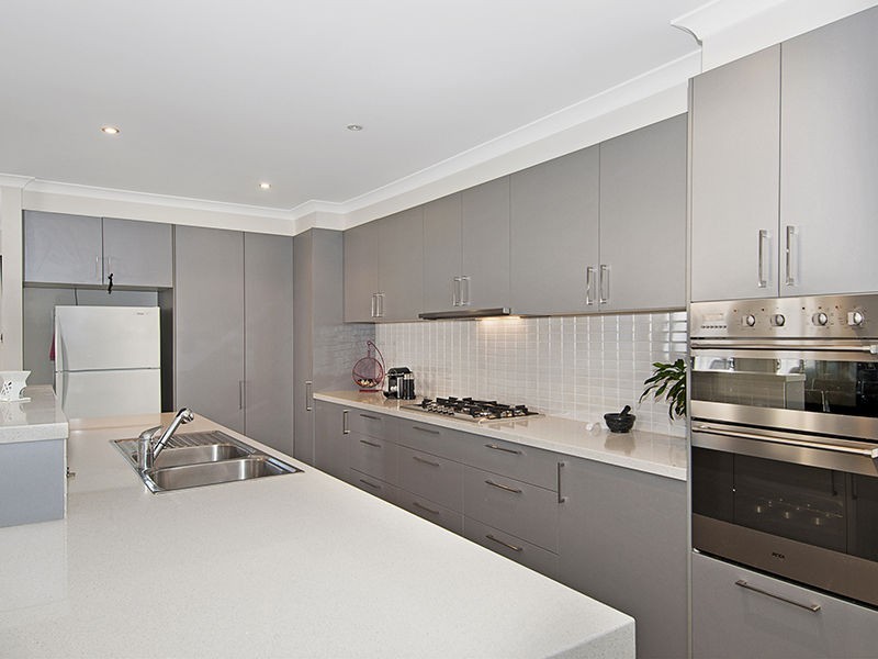 19 Hyperno Way, Sandhurst VIC 3977