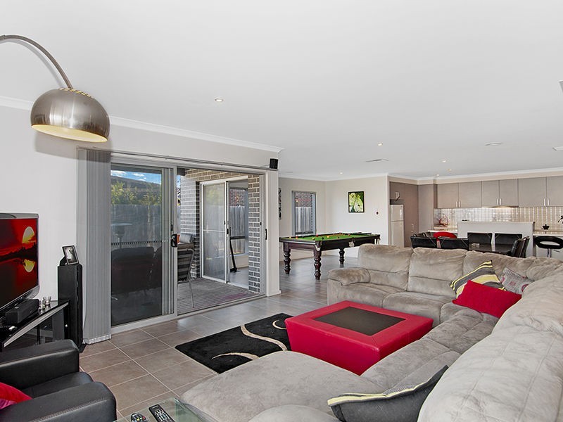 19 Hyperno Way, Sandhurst VIC 3977