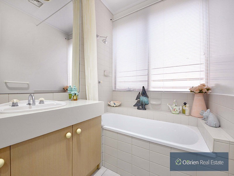 38-40 Curlew Point Drive, Patterson Lakes VIC 3197