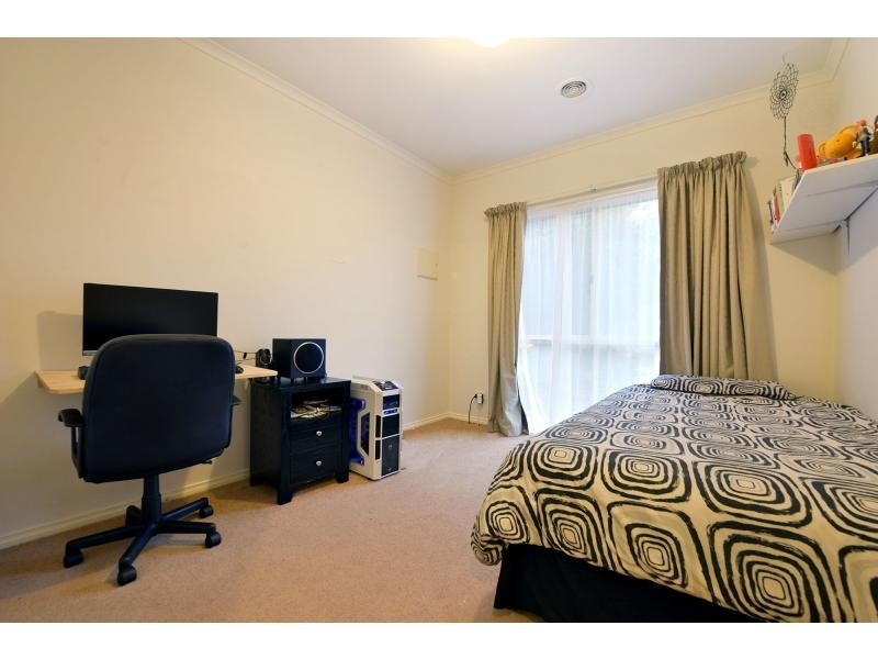 2/4 Alder Street, Langwarrin VIC 3910