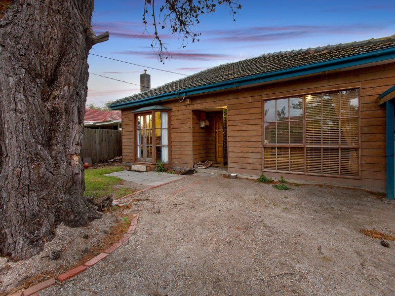 14 Crown Road, Bonbeach VIC 3196