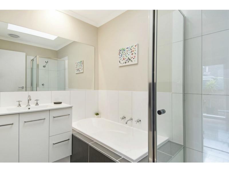 4/15 Heatherhill Road, Frankston VIC 3199