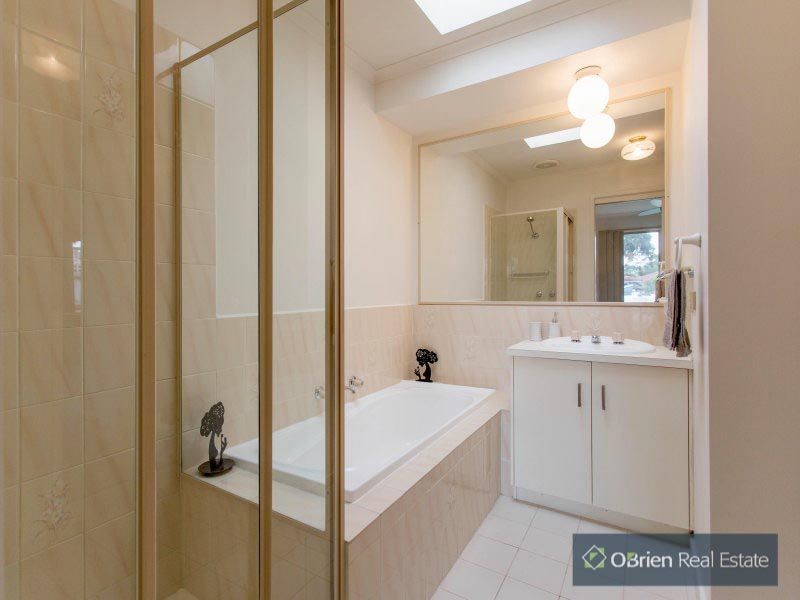 18 Lexington Place, Carrum VIC 3197