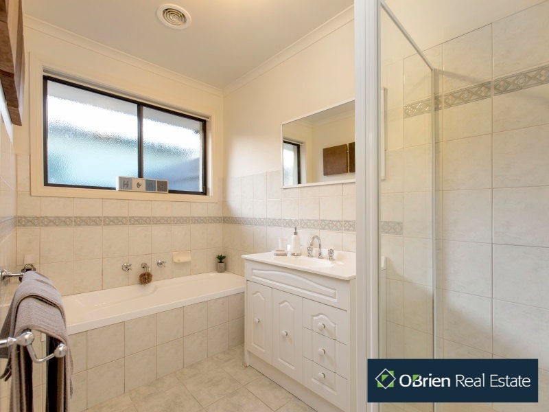 2/16 True Avenue, Carrum VIC 3197