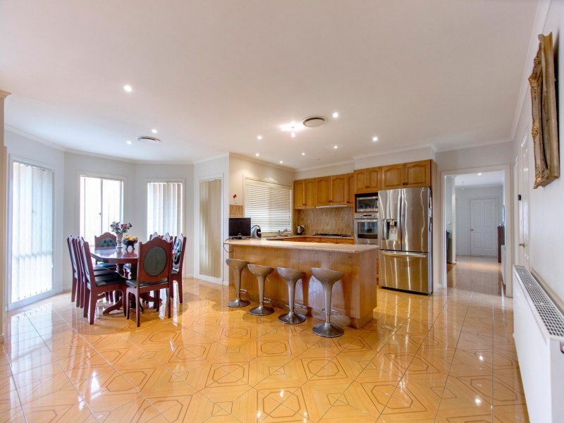 6 Tennyson Avenue, Clayton South VIC 3169