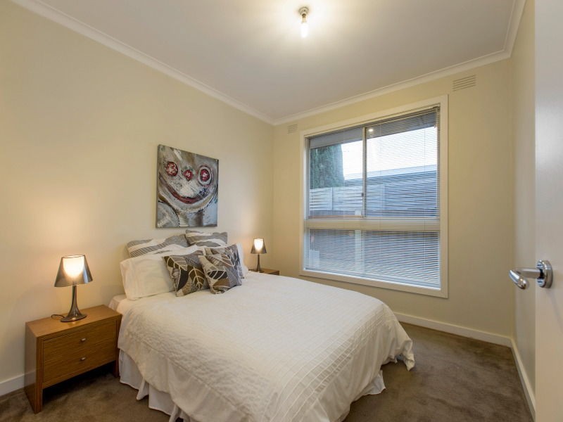 2 Cross Road, Chelsea VIC 3196