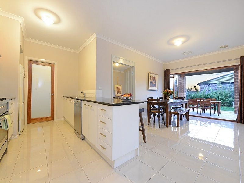 5 Merriwee Chase, Sandhurst VIC 3977