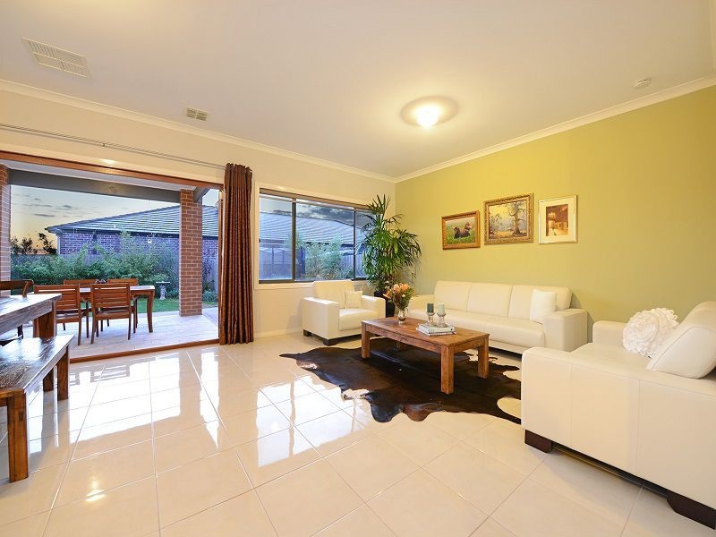 5 Merriwee Chase, Sandhurst VIC 3977