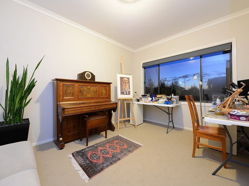 5 Merriwee Chase, Sandhurst VIC 3977