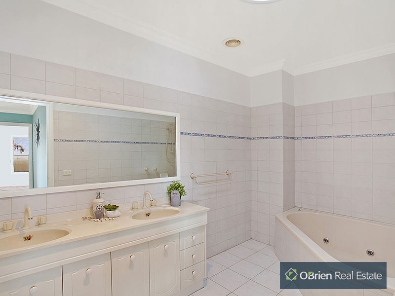 8 Nicholson Lane, Chelsea VIC 3196