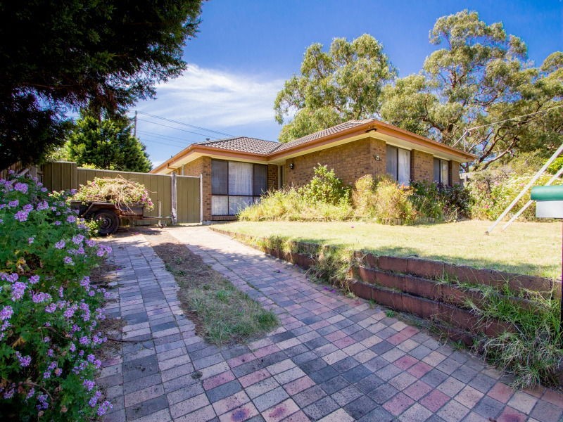 72 Silvertop Crescent, Frankston North VIC 3200