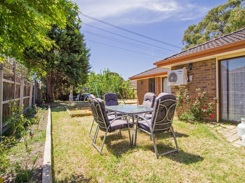 72 Silvertop Crescent, Frankston North VIC 3200