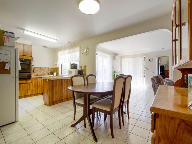 72 Silvertop Crescent, Frankston North VIC 3200