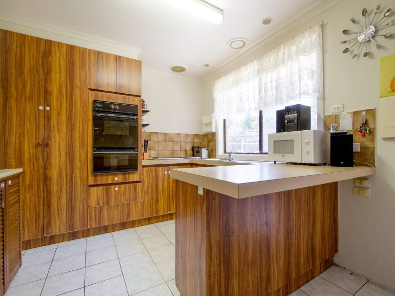 72 Silvertop Crescent, Frankston North VIC 3200