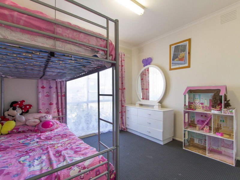 72 Silvertop Crescent, Frankston North VIC 3200