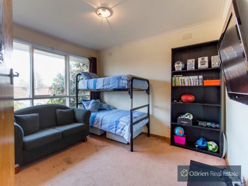9 Oaklands Crescent, Frankston VIC 3199