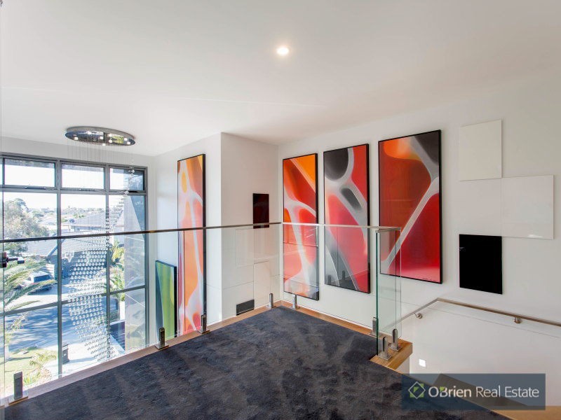 2 Salmon Bay, Patterson Lakes VIC 3197